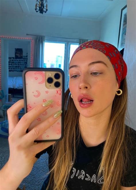 Elsie Hewitt Height, Weight, Age, Body Statistics